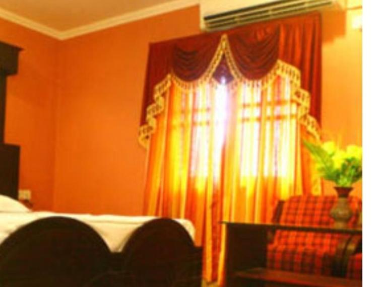 Hotel Priya Chengannur Zimmer foto