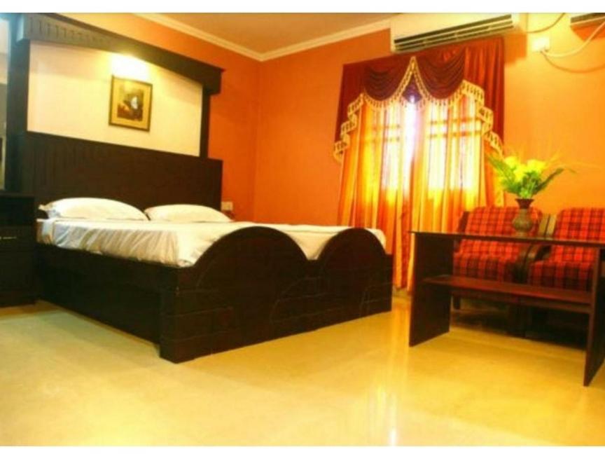 Hotel Priya Chengannur Exterior foto
